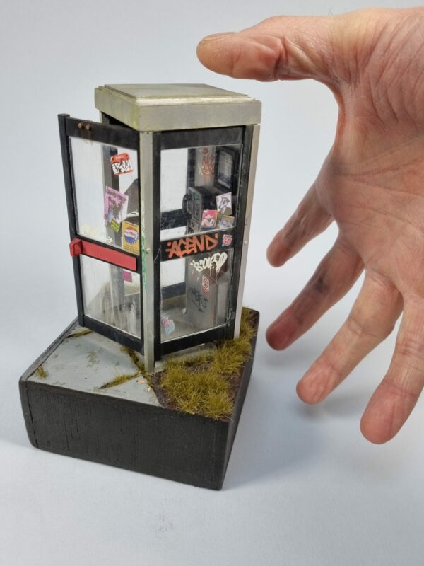Urbanised KX100 Telephone Box Miniature Model with Functioning Light